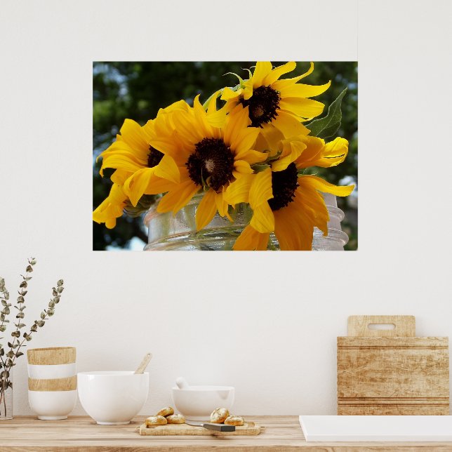 Gelbe Sonnenblumen in einer Jarblütenfotografie Poster (Küche)