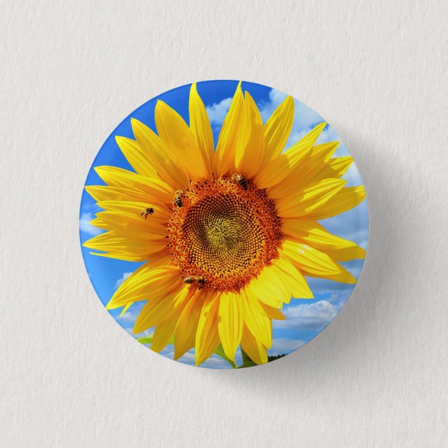 Gelbe Sonnenblumen und Bienen auf blauem Himmel -  Button (Vorderseite)