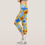 Gelbe Sonnenblumen und Bienen auf blauem Himmel -  Capri Leggings<br><div class="desc">Gelbe Sonnenblumen und Bienen auf blauem Himmel - Sommertag - Foto Blume Natur - Sie können auch personalisieren - Wählen / Fügen Sie Ihr einzigartiges Foto - Bild / Text - Name / Farbe / Schriftart / Größe / mehr - Make Your Special Gift - Umgrösse und verschieben oder entfernen...</div>