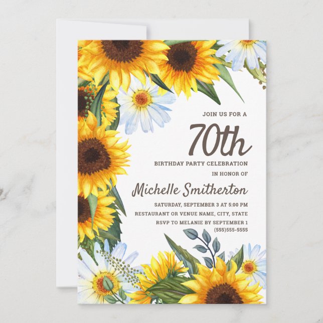 Gelbe Sonnenblumen Weiße Daisies 70. Geburtstag Einladung (Vorderseite)