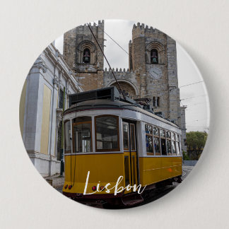 Gelbe Straßenbahn auf der Kathedrale von Lissabon  Button
