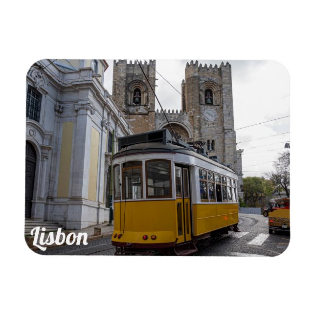 Gelbe Straßenbahn auf der Kathedrale von Lissabon  Magnet (Horizontal)