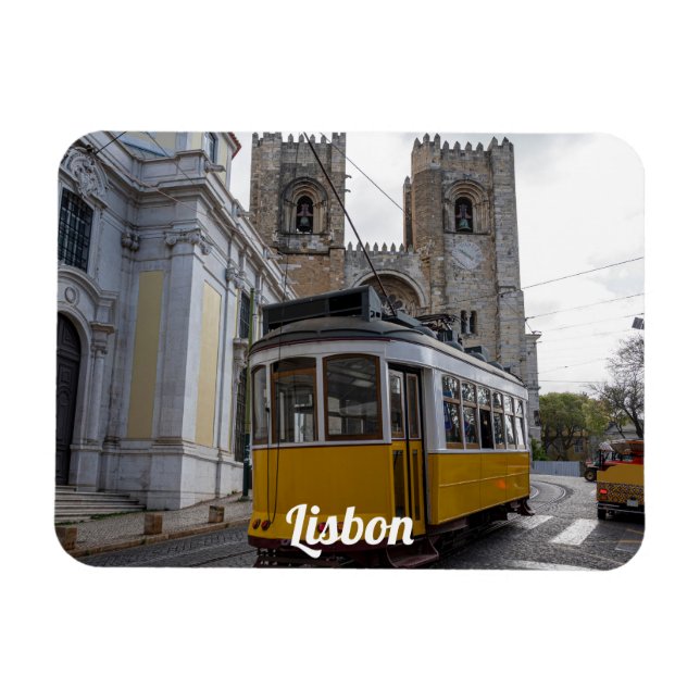 Gelbe Straßenbahn auf der Kathedrale von Lissabon  Magnet (Horizontal)