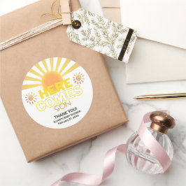 Gelbe Streifen hier kommt die Sonnendusche Runder Aufkleber