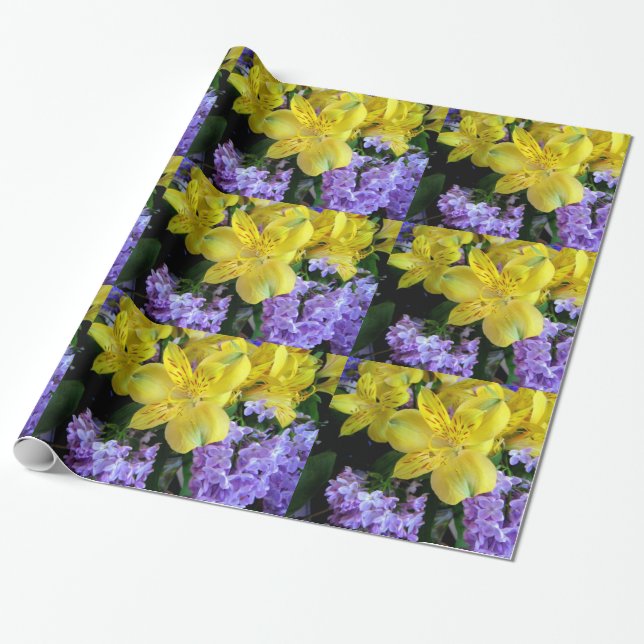 Gelbe Taglilien und Lila Lilac-Blume Geschenkpapier (Ungerollt)