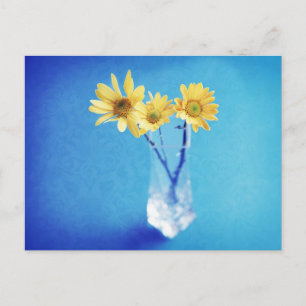 Gelbe Töne auf blau mit brachialem Muster Postkarte