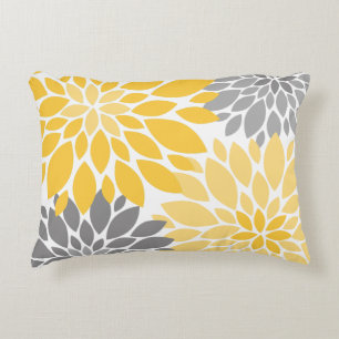 Gelbe und graue Chrysanthemen Blumenmuster Zierkissen