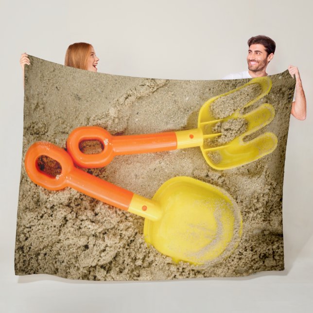 Gelbe und orangefarbene Sandspielzeuge Fleecedecke (Beispiel)