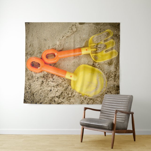 Gelbe und orangefarbene Sandspielzeuge Wandteppich (Beispiel (Horizontal))