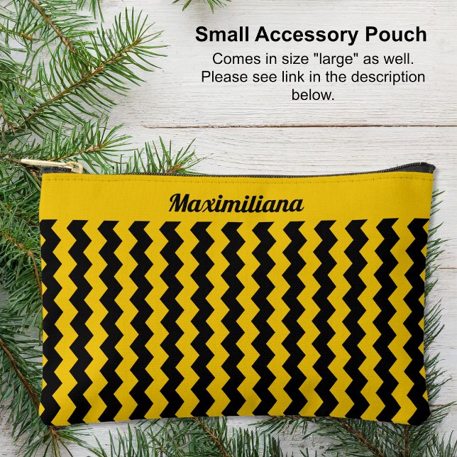Gelbe und schwarze Chevronen - KLEINER Zubehörbeut Zubehörtasche (Small Accessory Pouch - Yellow and Black Chevrons by Leapfroglisics Shop)