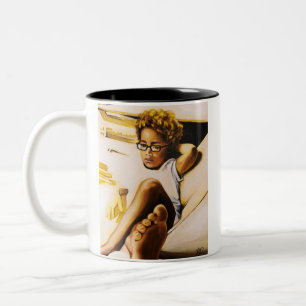 Gelbe und schwarze Tasse mit Kind
