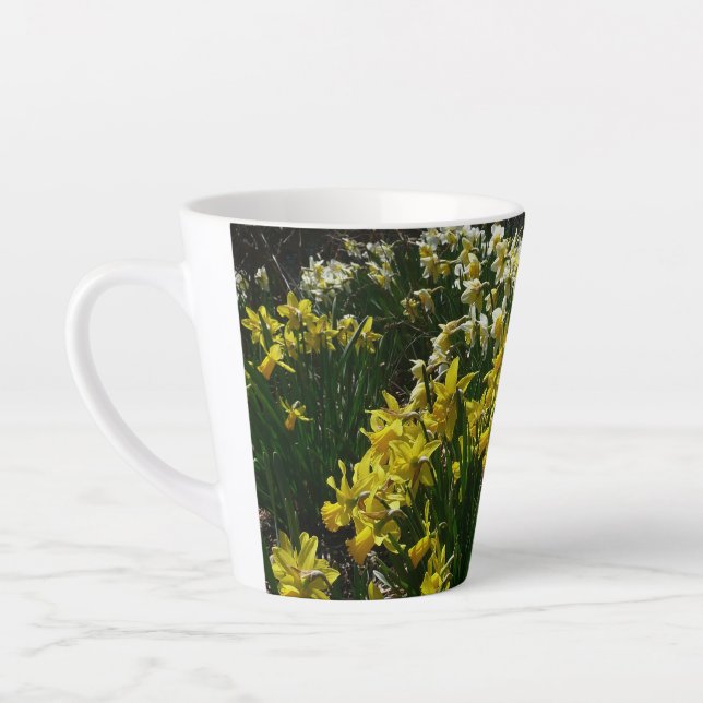 Gelbe und weiße Kleidung Frühlingsblumen Milchtasse (Links)