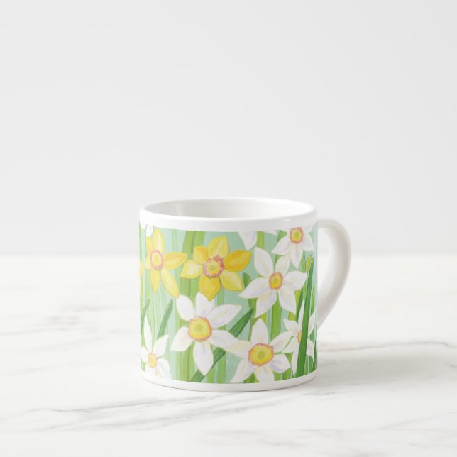 Gelbe und weiße Kleidung im Frühling Espressotasse (Vorderseite Rechts)