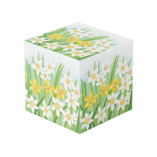 Gelbe und weiße Kleidung im Frühling Würfel (Vorderseite Schrägansicht)