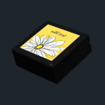 Gelbe und weiße weiße, weißliche Daisy mit benutze Erinnerungskiste<br><div class="desc">Ein Zen-und skurrile,  Hipster-Kunstwerk. Sie können einen Namen,  ein Monogramm oder einen anderen benutzerdefinierten Text hinzufügen. Wenn Sie die Kunst verschieben möchten,  klicken Sie auf die Schaltfläche Anpassen,  um Änderungen vorzunehmen.</div>