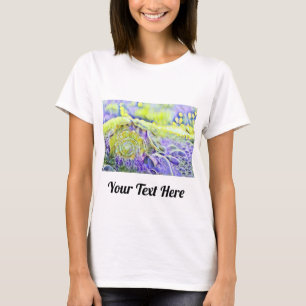 Gelbe violette Muschel in schäumender Meerwasserfa T-Shirt