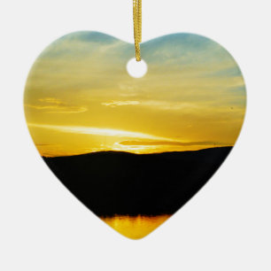 Gelber Bergsee-Sonnenuntergang Keramikornament