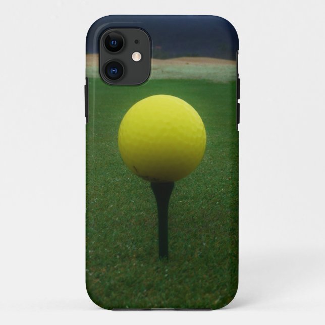 Gelber Golfball auf dem Golfplatz Case-Mate iPhone Hülle (Rückseite)