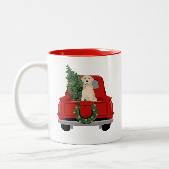 Gelber Labrador Weihnachtswagen Zweifarbige Tasse (Links)