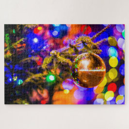 Gelber Zierball, leuchtende Lichter