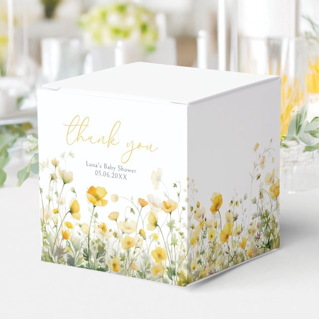 Gelbes Baby in Blütenblütendusche Wildblume Geschenkschachtel (Von Creator hochgeladen)