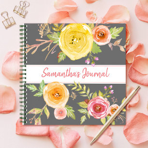 Gelbes Blumen-Wasserfarben-Journal mit rosa Schrif Notizbuch