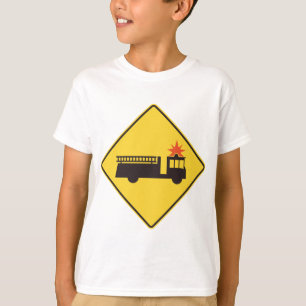 Gelbes Feuerwehrauto Warnschild T-Shirt
