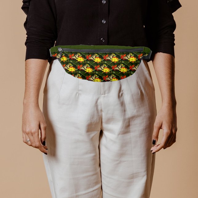 Gelbes Frack Schmetterling auf Blume Bauchtasche (In Situ)