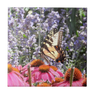 Gelbes Frack Schmetterling Rosa N Lila Blumen Fliese