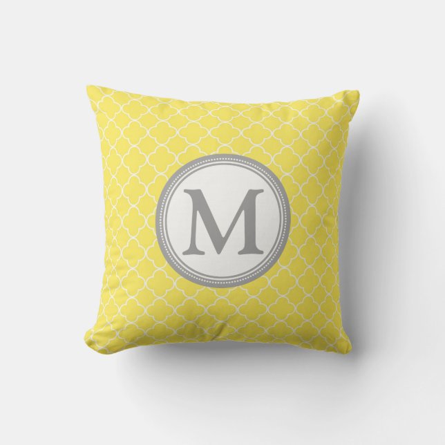 Gelbes graues Quatrefoil Monogramm-dekoratives Kissen (Vorderseite)