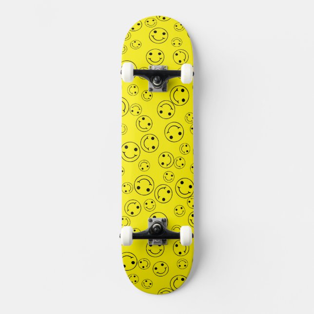 Gelbes Lächeln Faces Skateboard (Vorderseite)