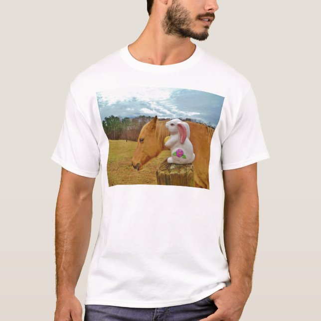 Gelbes Pferd, Frühlingshasen T-Shirt (Vorderseite)