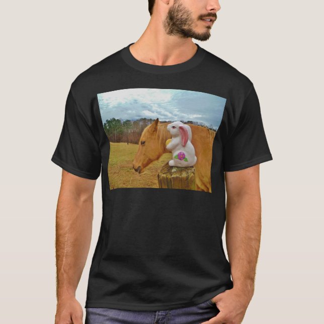 Gelbes Pferd, Frühlingshasen T-Shirt (Vorderseite)