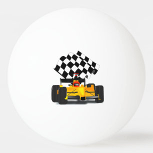 Gelbes Rennwagen mit Checkbox Tischtennisball