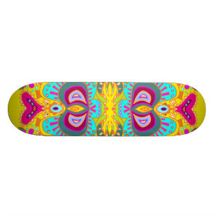 Gelbes rosa Herz-Kaleidoskop Paisleys Skateboard