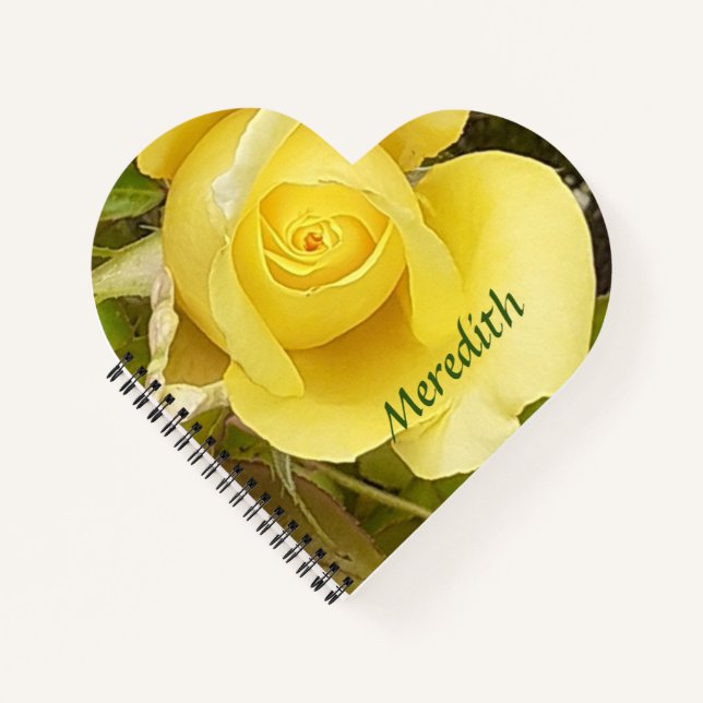 Gelbes Rosenknospe Herz Notizbuch (Vorderseite)