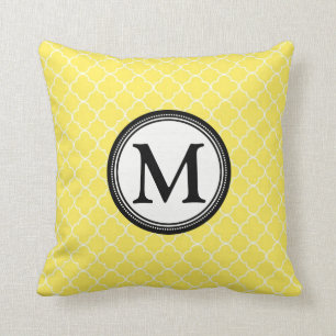 Gelbes schwarzes Quatrefoil Monogramm-dekoratives Kissen