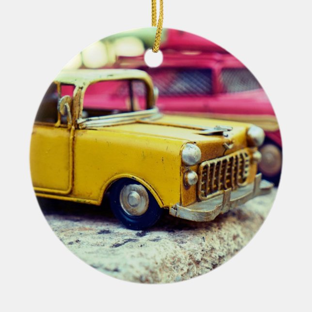 Gelbes Spielzeugauto Keramik Ornament (Vorne)