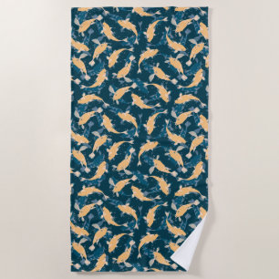 Gelbes und blaues Muster - Koi Fish Strandtuch