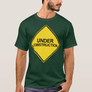 Gelbes Warnzeichen im Bauwesen T-Shirt