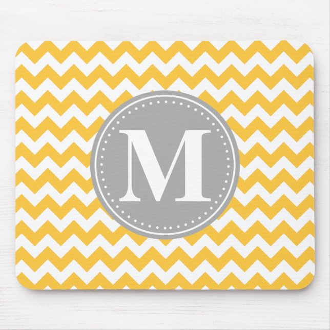 Gelbgelbes Zickzack Muster Grau Monogramm Mousepad (Vorne)