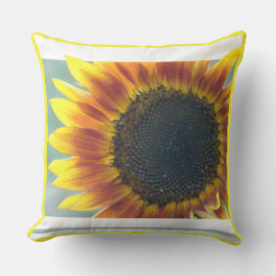 Gelborange Sonnenblumenkruste. Farbkopfkissen Kissen