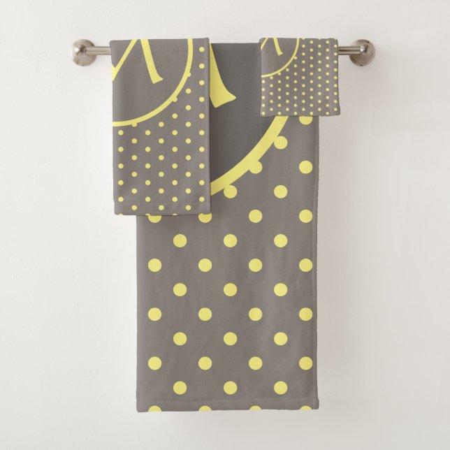 Gelbpolka-Punkte mit Monogramm grau Badhandtuch Set (Insitu)
