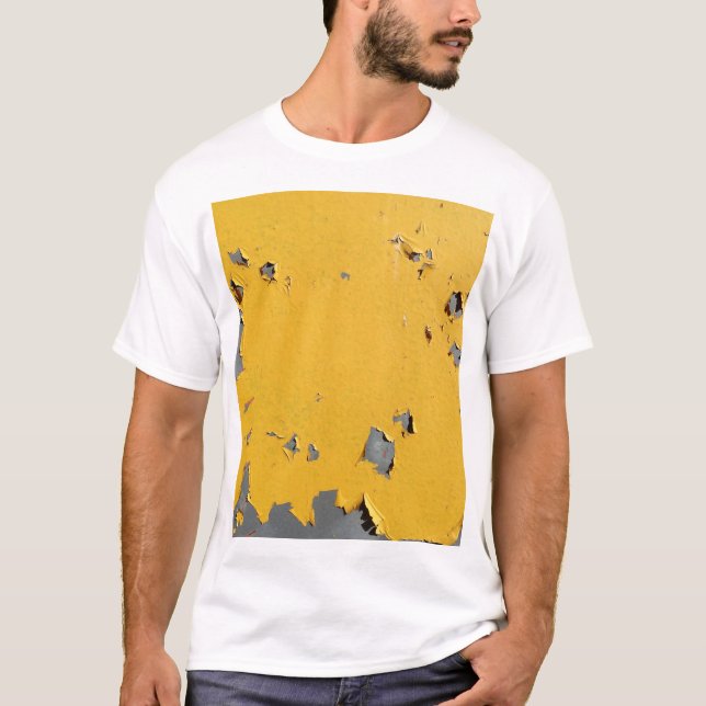 Gelbrisches Metall: schmutzige Textur. T-Shirt (Vorderseite)