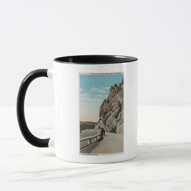 Gelbstein, Sportler, Altes Auto, in der Nähe Tasse (Links)
