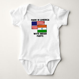 Gemacht in Amerika mit indischen Teilen Baby Strampler