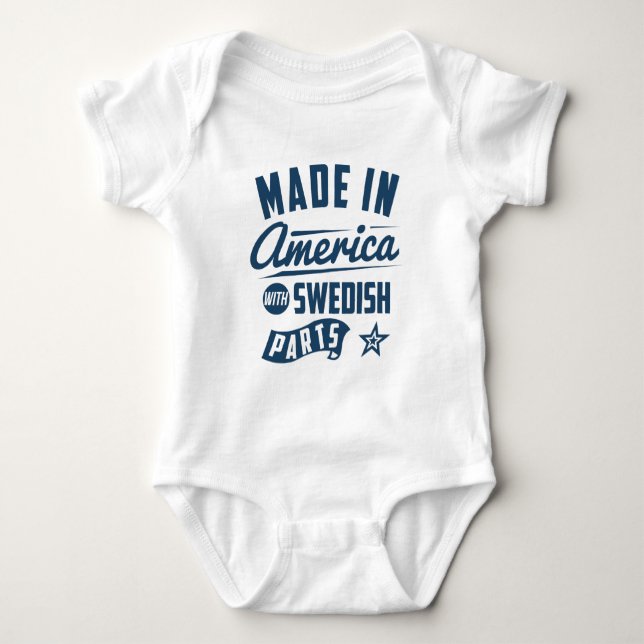 Gemacht in Amerika mit schwedischen Teilen Baby Strampler (Vorderseite)