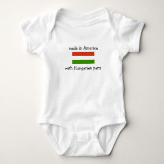 gemacht in Amerika mit ungarischen Teilen Baby Strampler