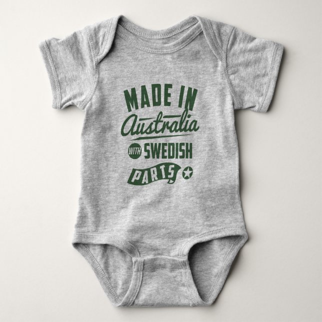 Gemacht in Australien mit schwedischen Teilen Baby Strampler (Vorderseite)