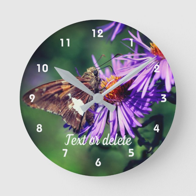 Gemäldete Lady Butterfly Aster Blume Personalisier Runde Wanduhr (Vorderseite)